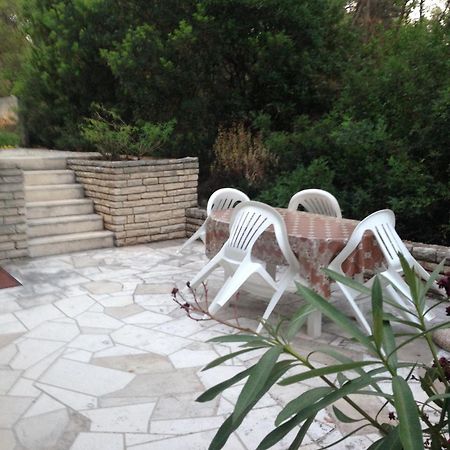 Guest House Alek Vrboska Chambre photo