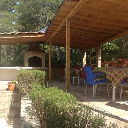 Guest House Alek Vrboska Extérieur photo