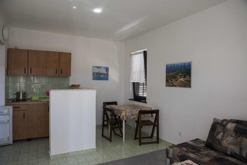 Guest House Alek Vrboska Extérieur photo